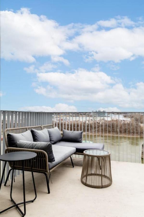 Stunning River View Condo Walk To Downtown Rooftop Patio Nashville Eksteriør bilde